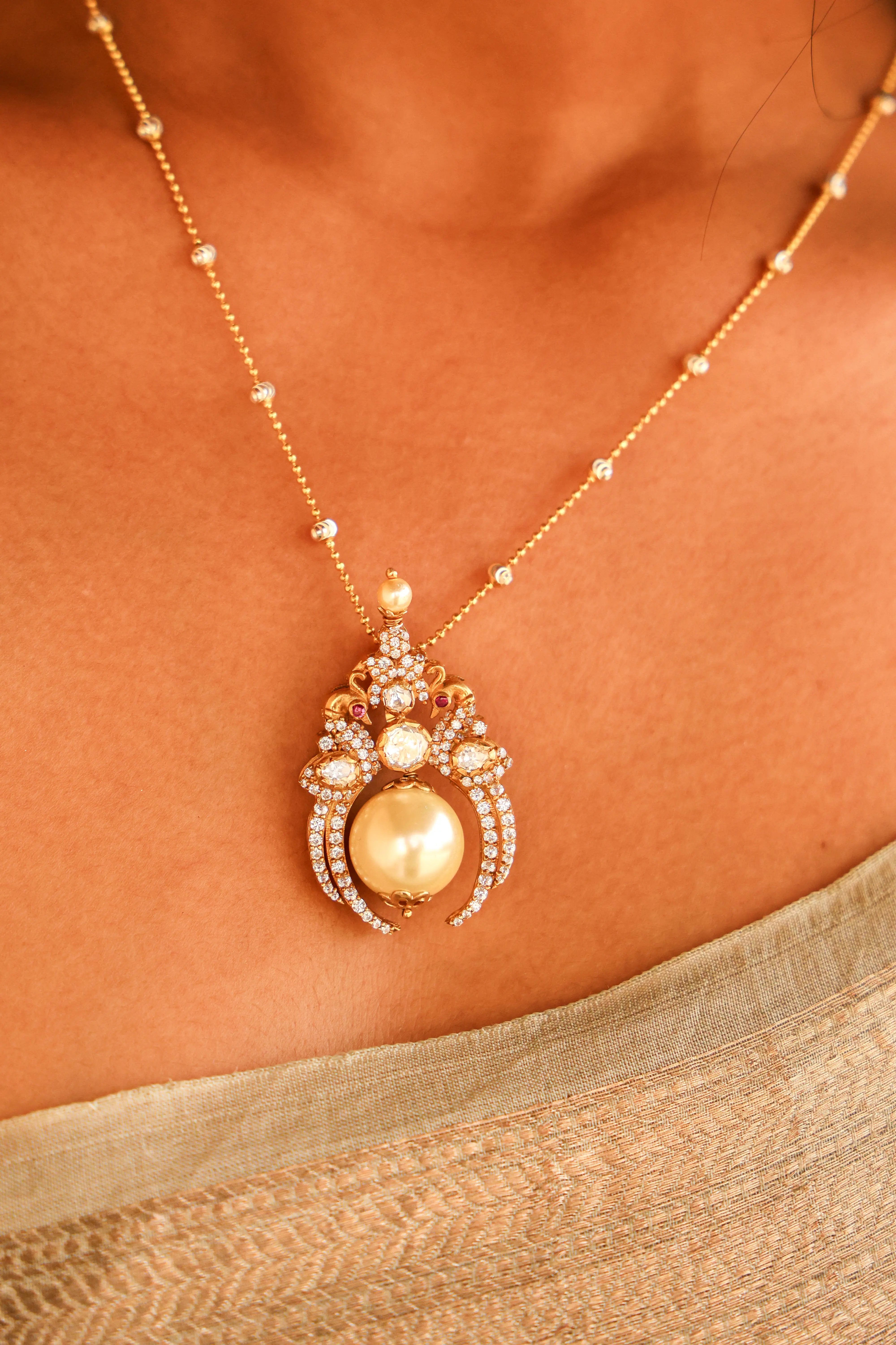 Royal Luminescence Pearl Pendant