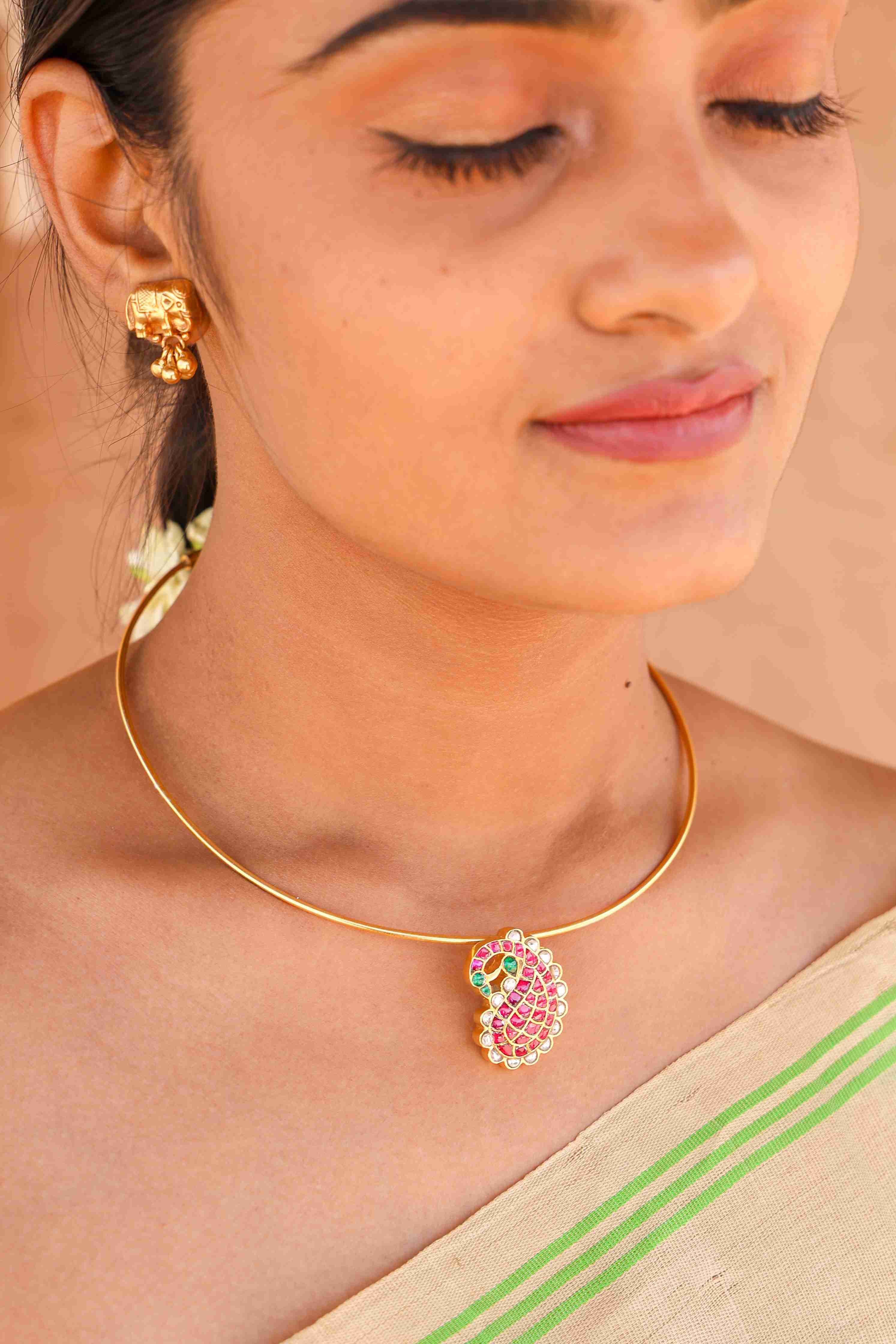 Paisley Elegance Pendant