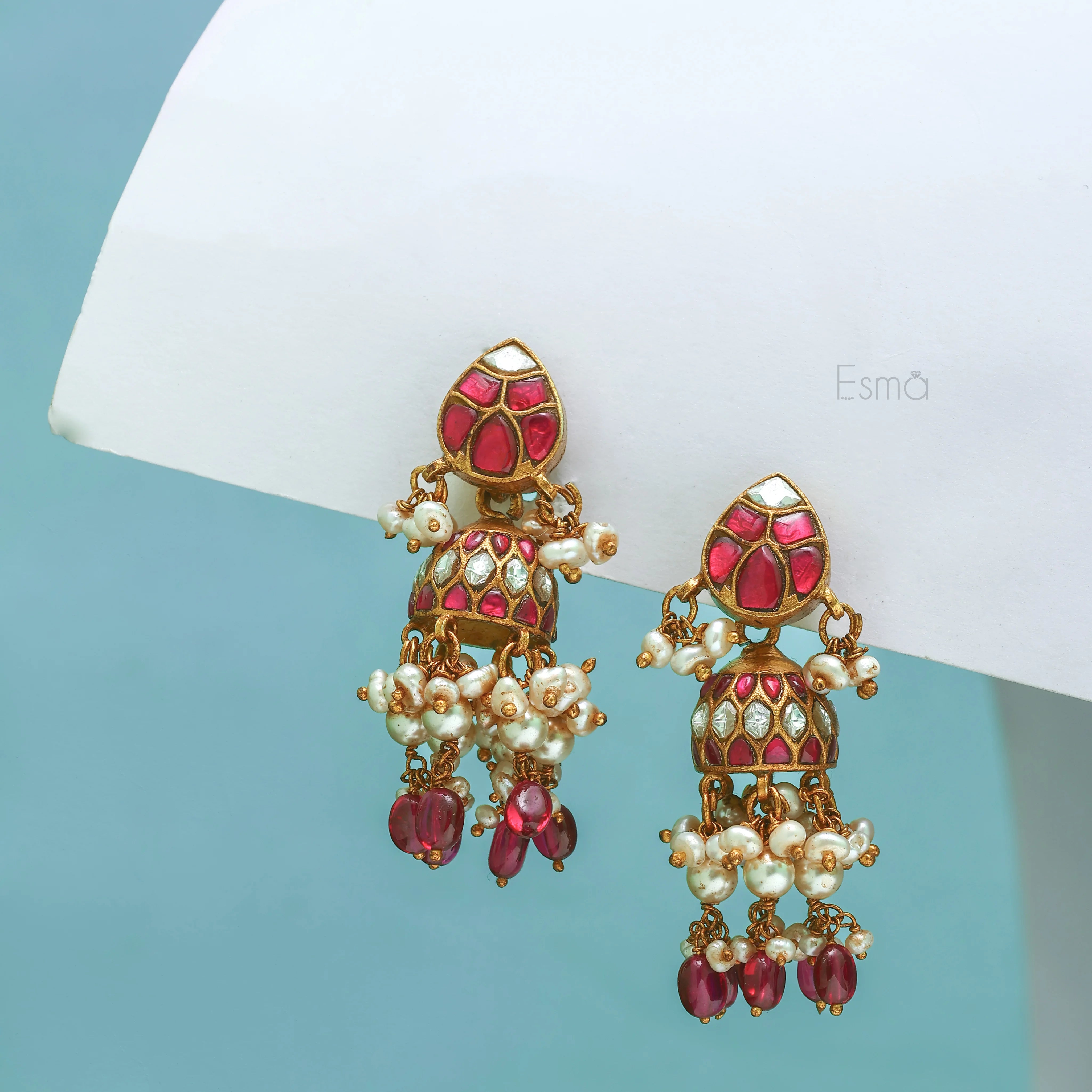 Gulnaar Kundan Jhumkis