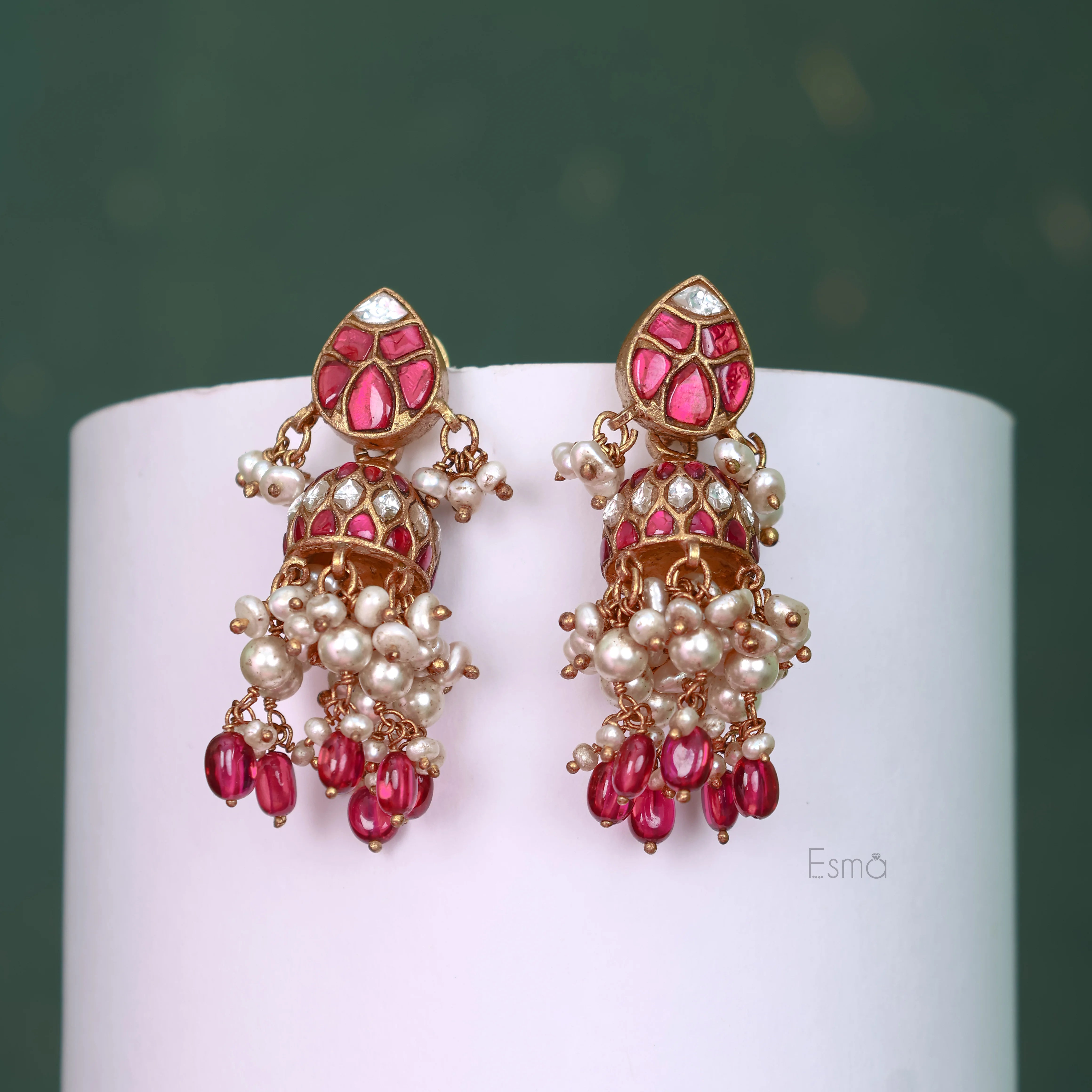 Gulnaar Kundan Jhumkis