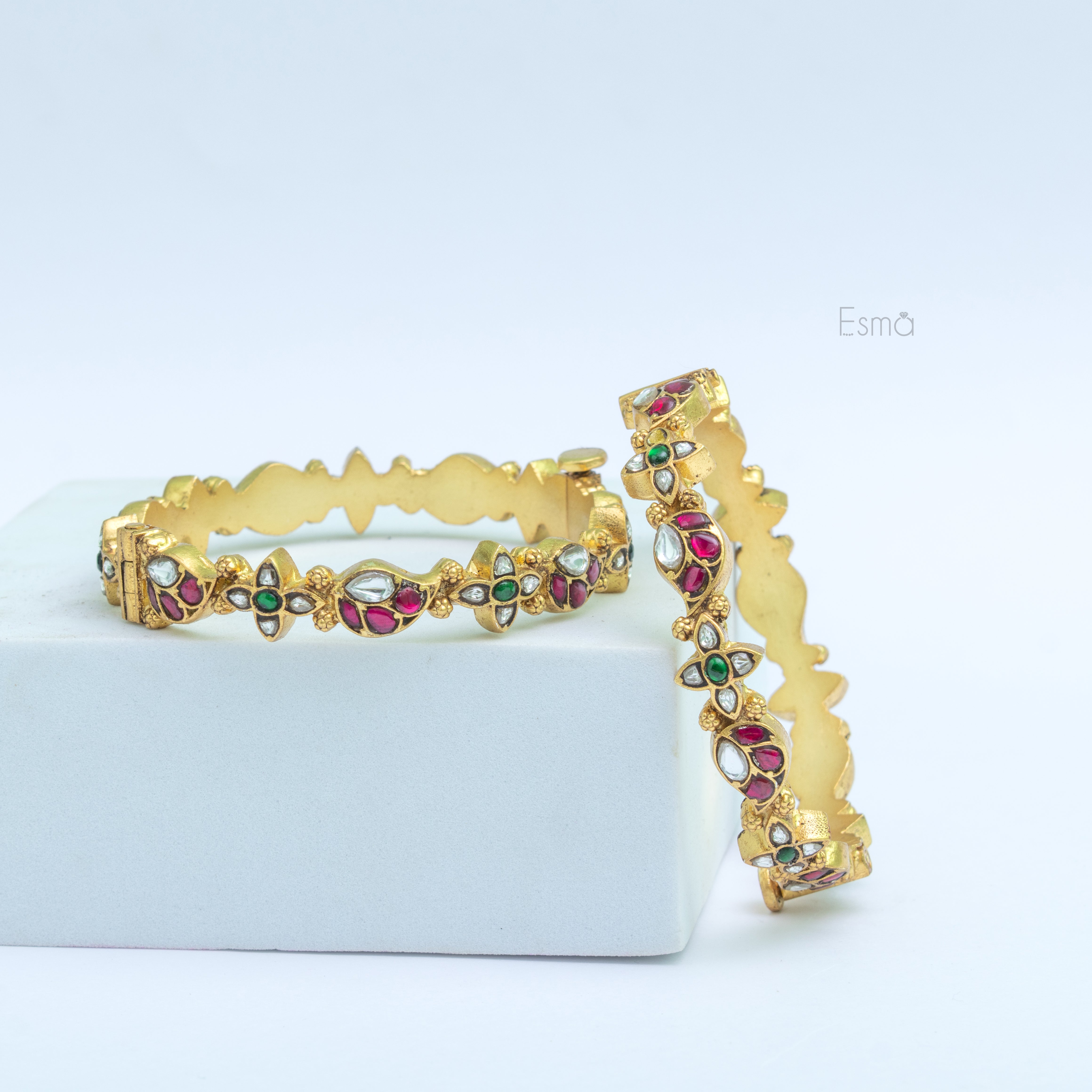 Rajwada Kundan Bangles