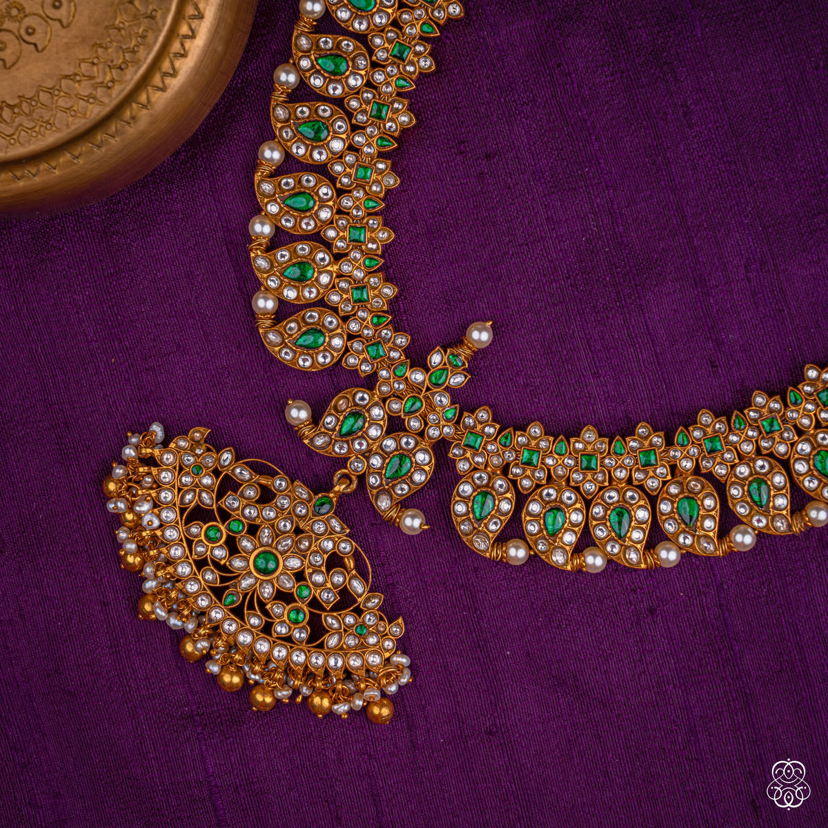 Dwiranga Reversible Kundan Necklace