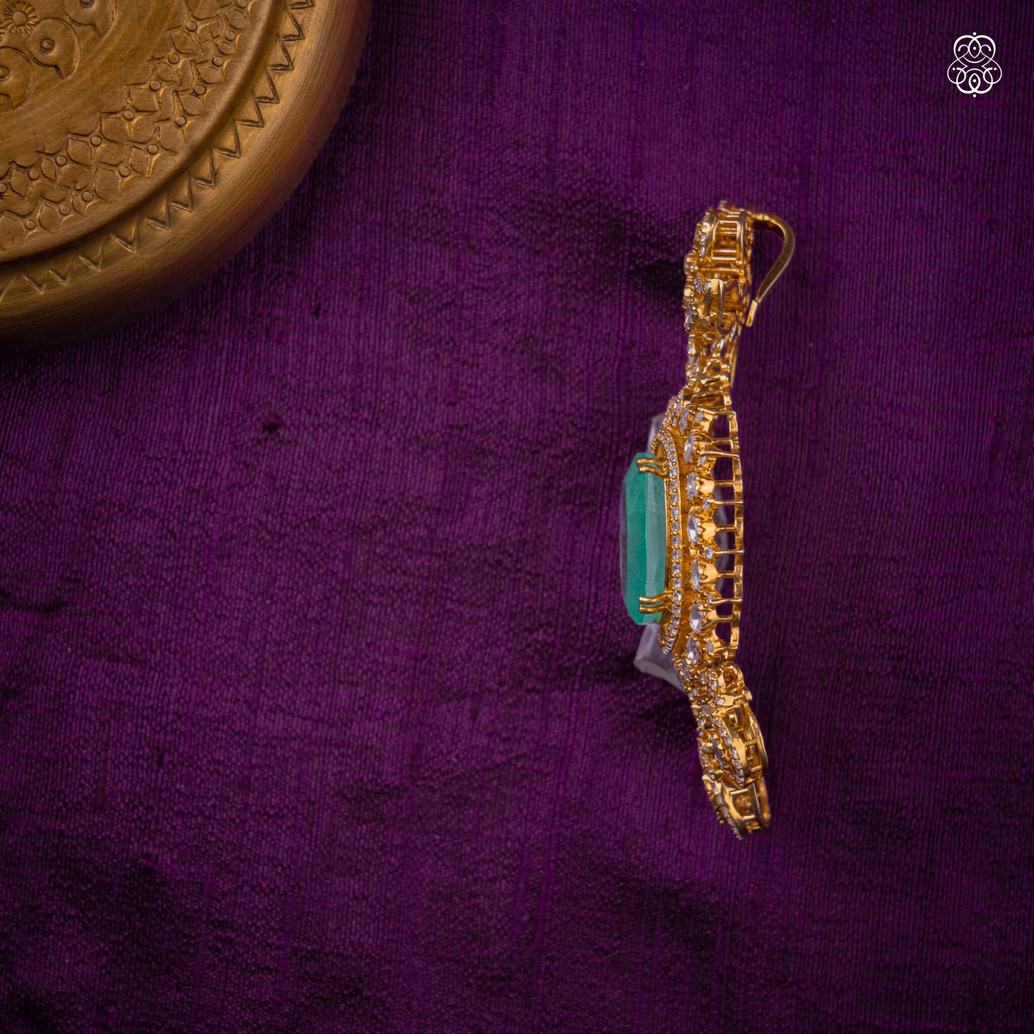 Haritaratna Pendant
