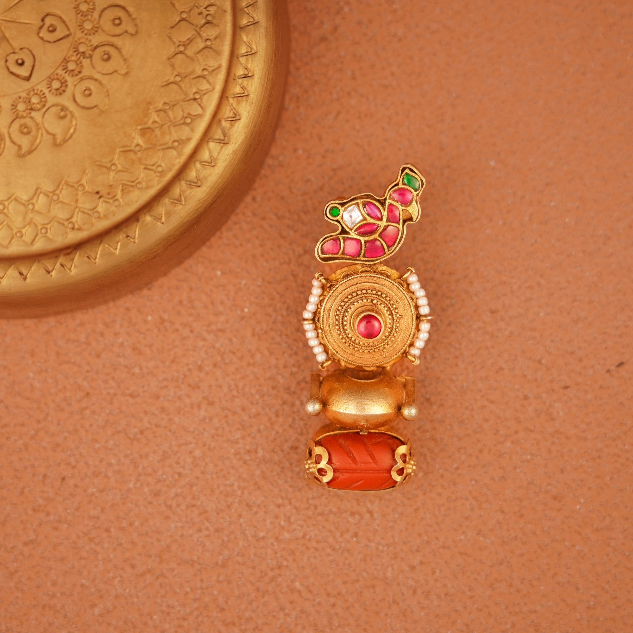Shuka Pendant