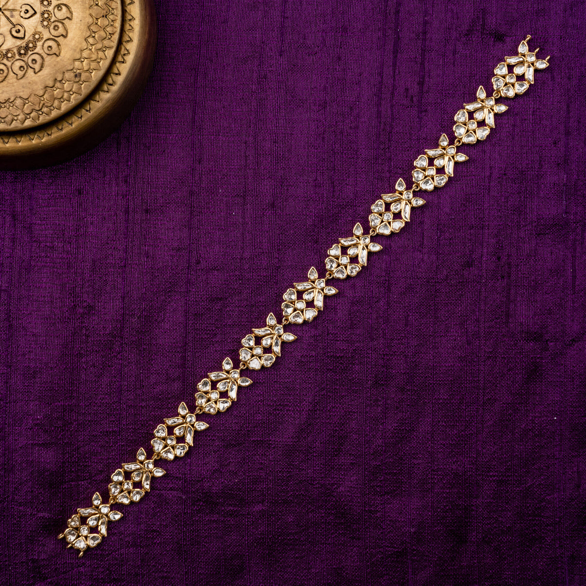Shwetika Choker