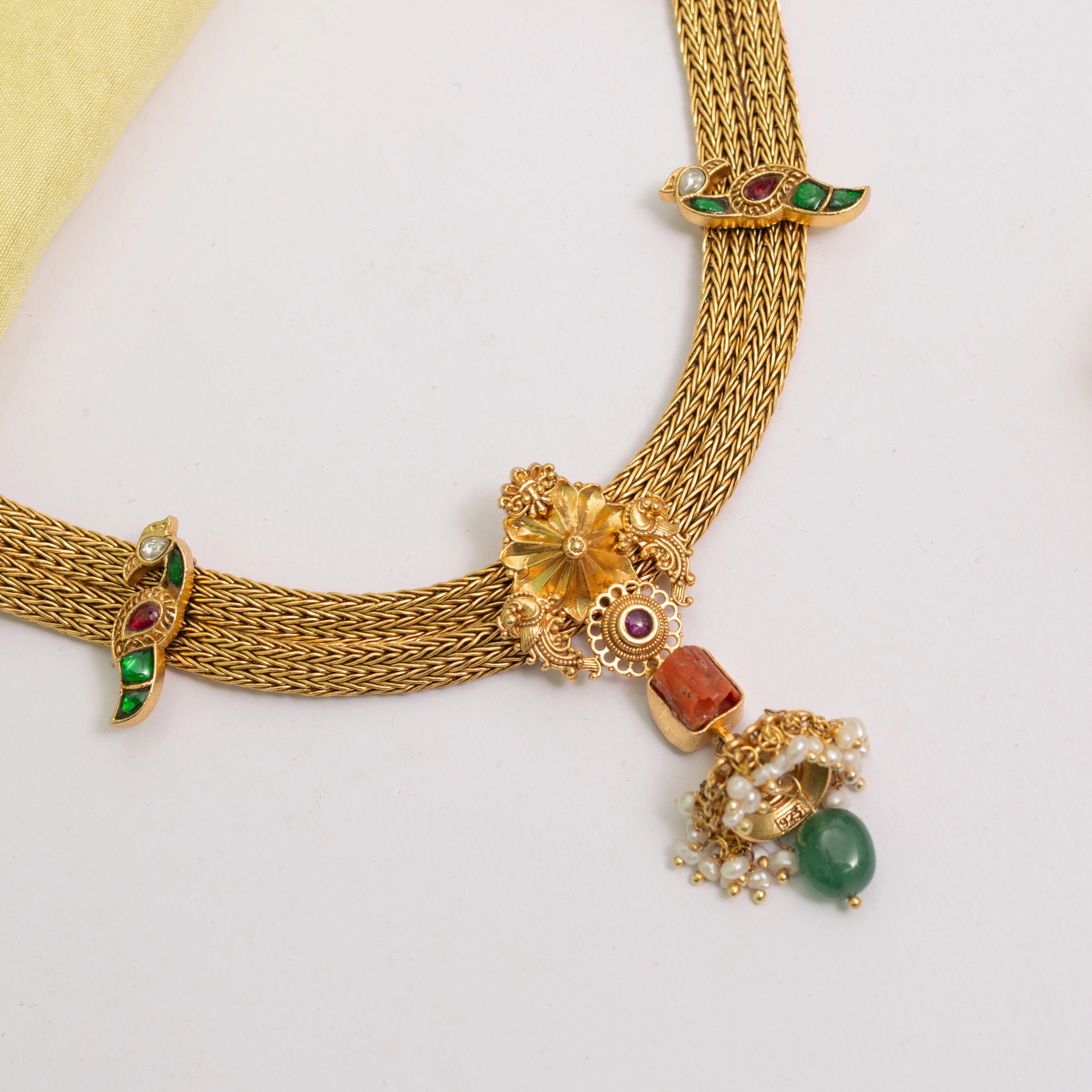 Manjari Pancharatna Choker