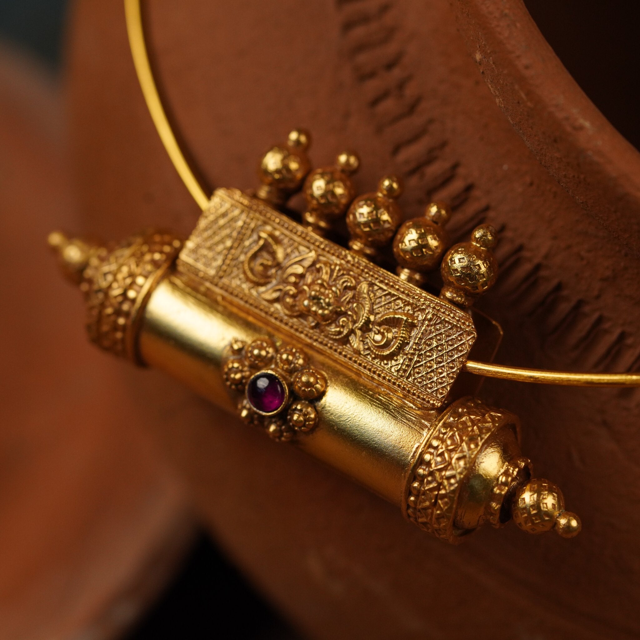 Suraksha – 925 silver taweez pendant with 22K gold plating, front view