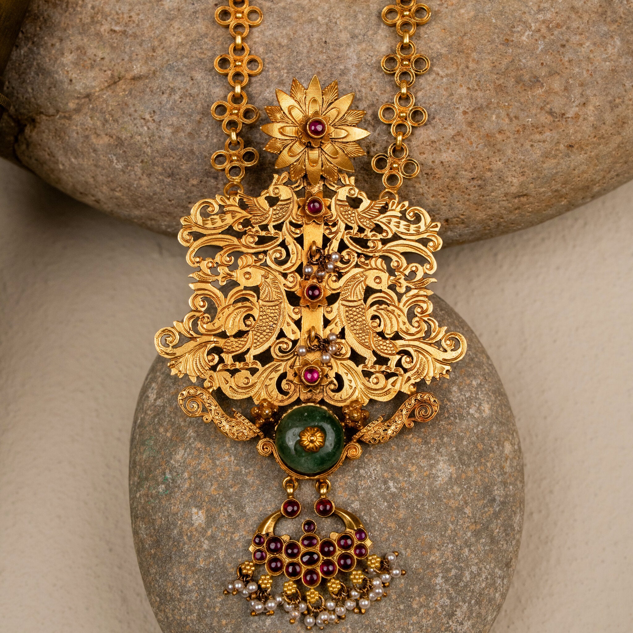 Hamsini pendant styled