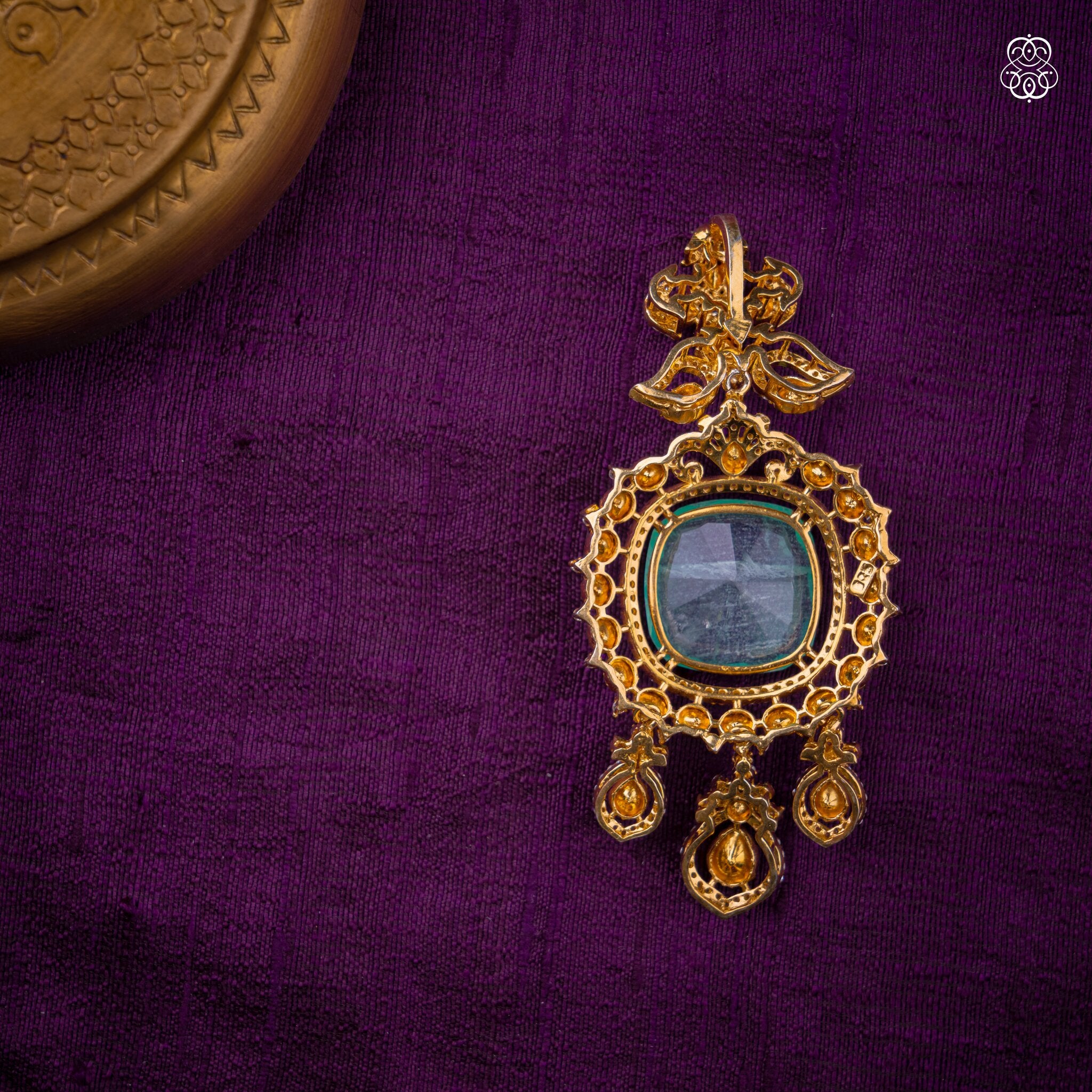 Haritaratna Pendant
