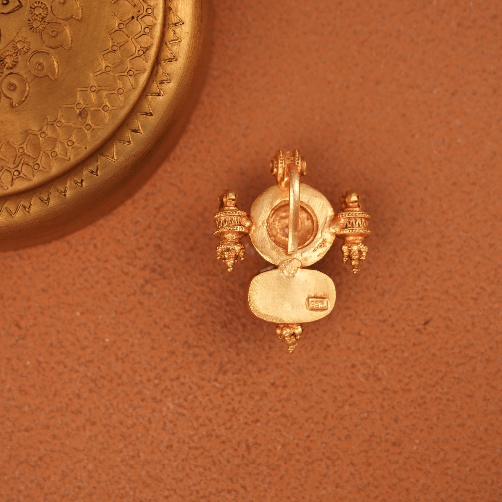 Hiranya Pendant