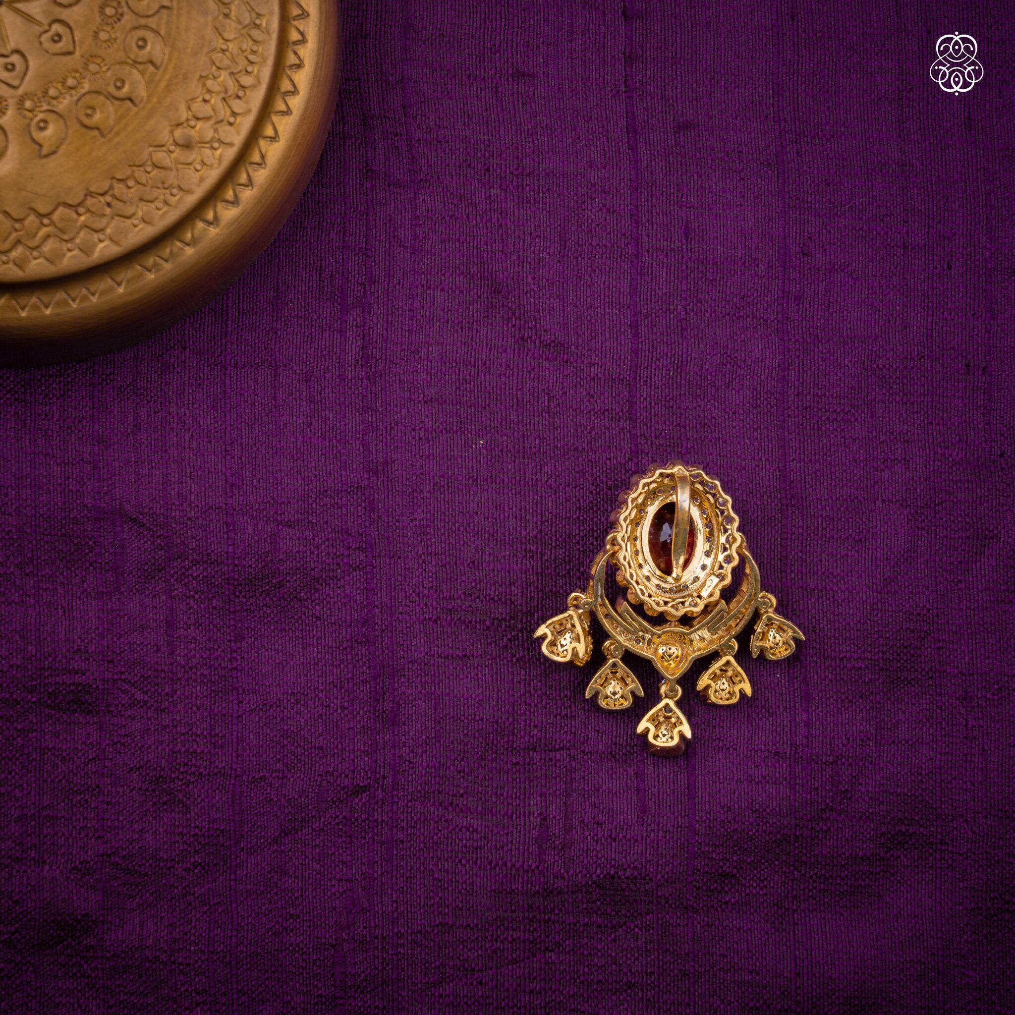 Manikya Kanti Pendant