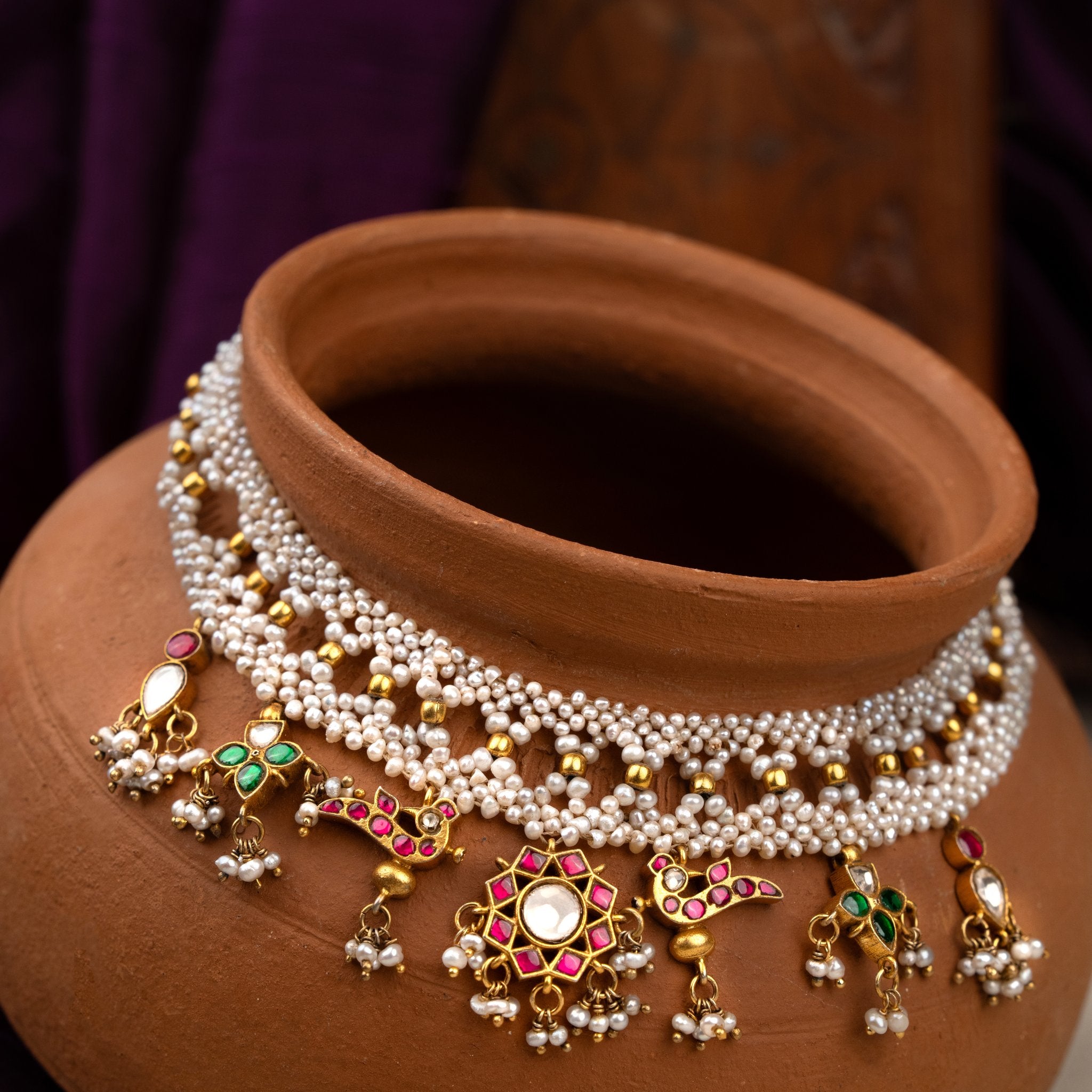 Taramani Choker